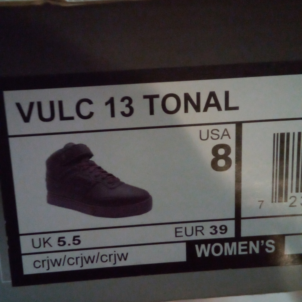 Purple high top sea live women's size 8 worn one time